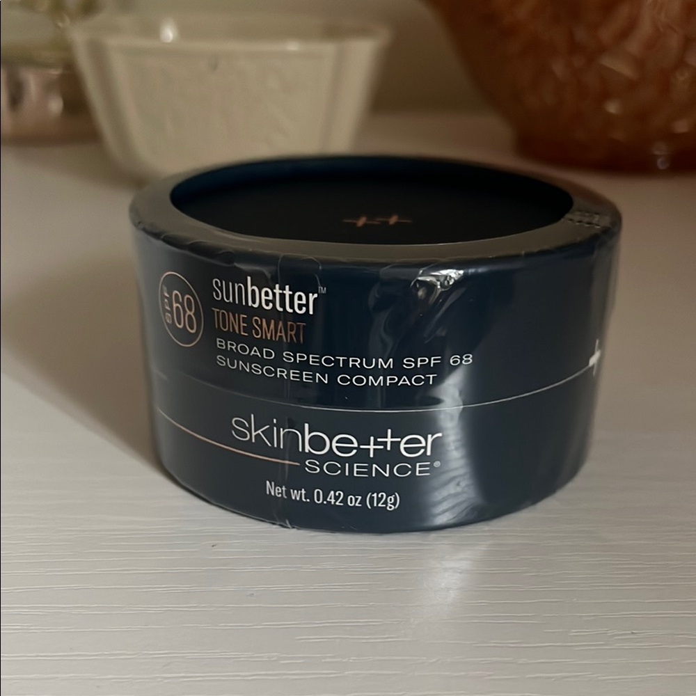 Sunbetter Tone Smart Sunscreen Compact - Black